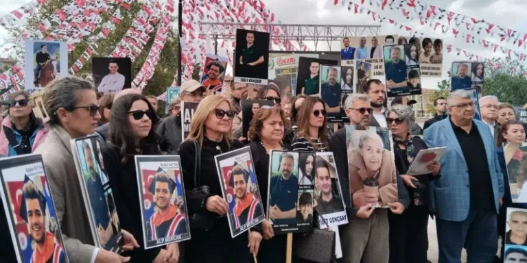 Grand Kartal’da Yakınlarını Kaybeden Aileler Ankara’da Adalet Nöbetinde